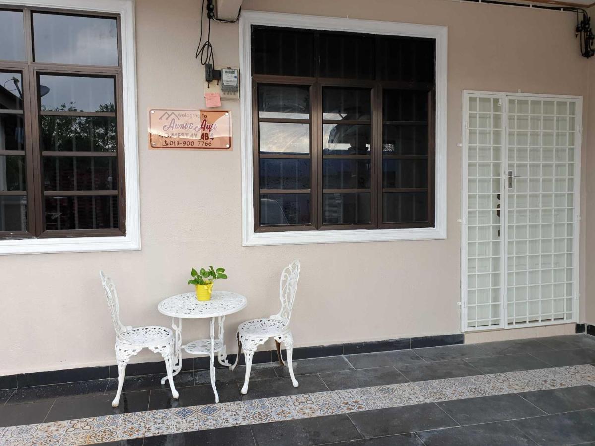 Auni & Auji Homestay Kemaman Chukai Exterior photo